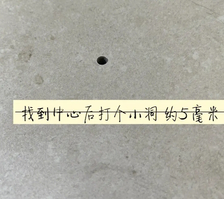 亭湖瓷砖空鼓维修公司专业解答在瓷砖铺贴过程中，如果砂料搅拌不均匀，将会带来以下问题